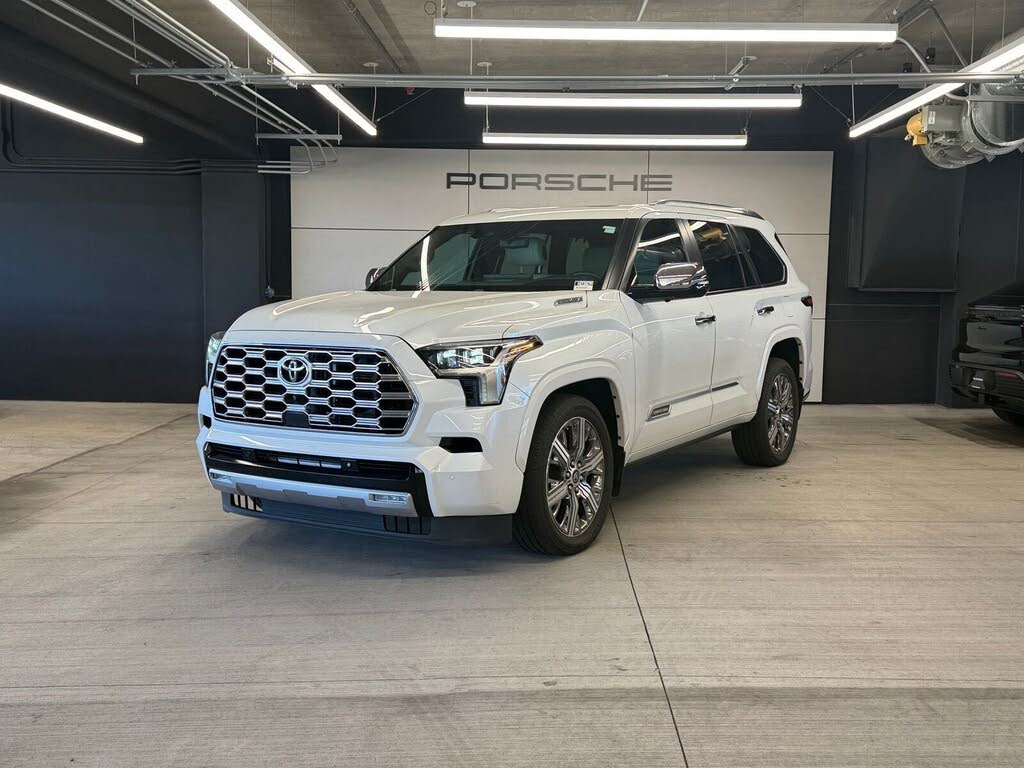 2024 Toyota Sequoia SR5