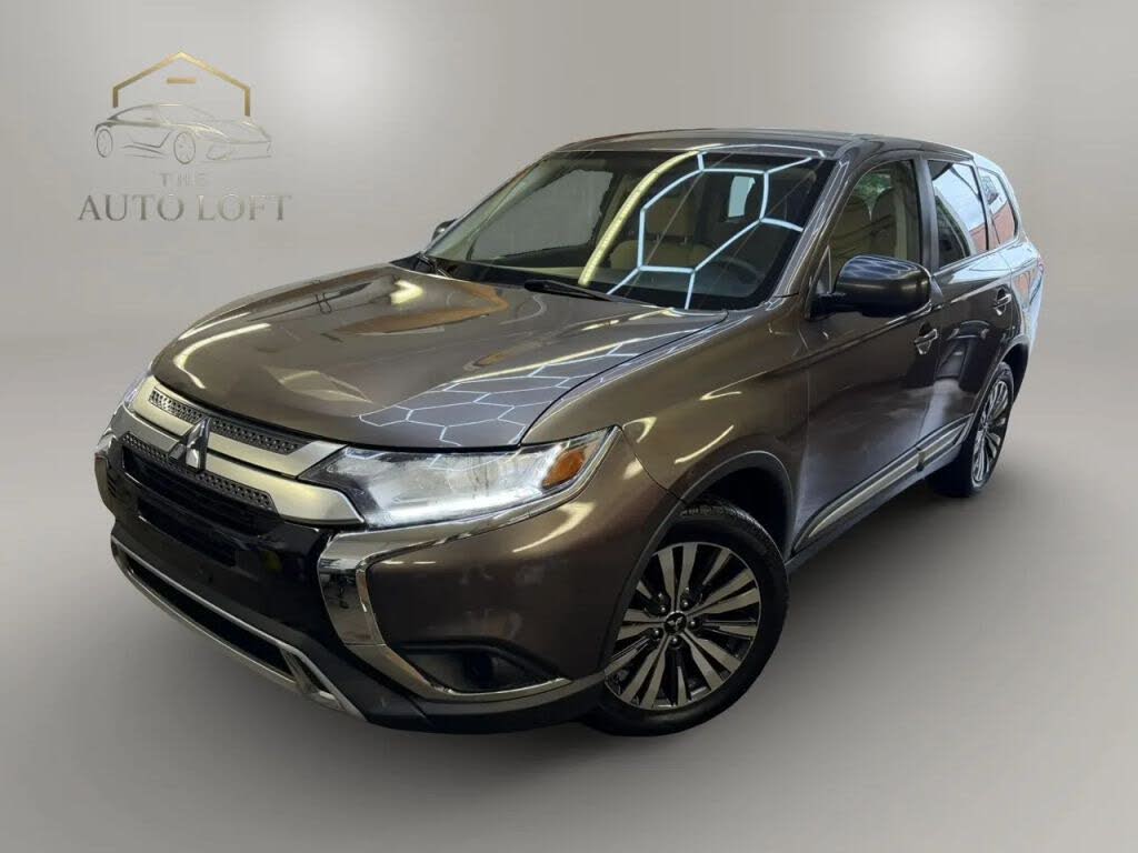 2020 Mitsubishi Outlander ES