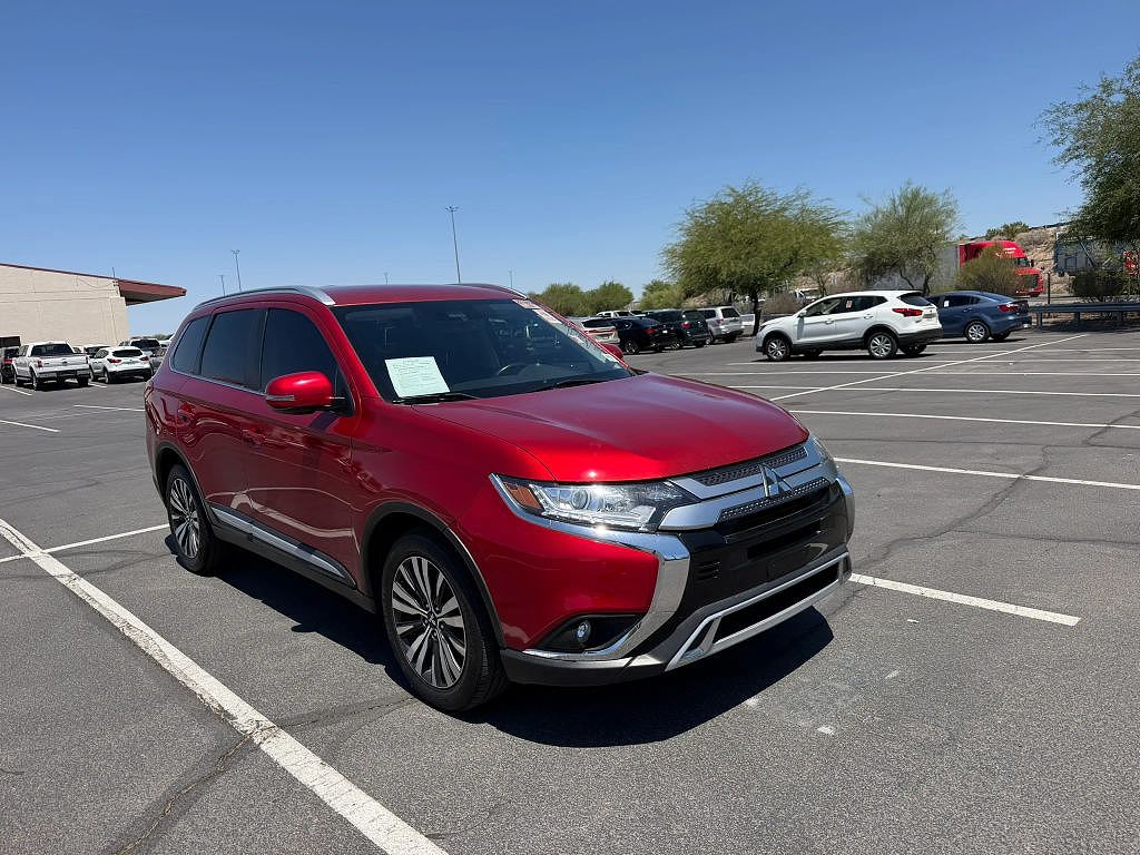 2020 Mitsubishi Outlander SE