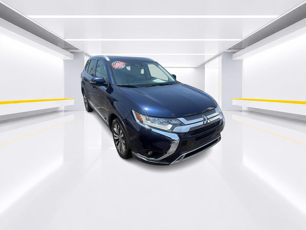 2020 Mitsubishi Outlander SE