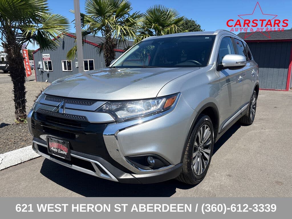 2020 Mitsubishi Outlander SE