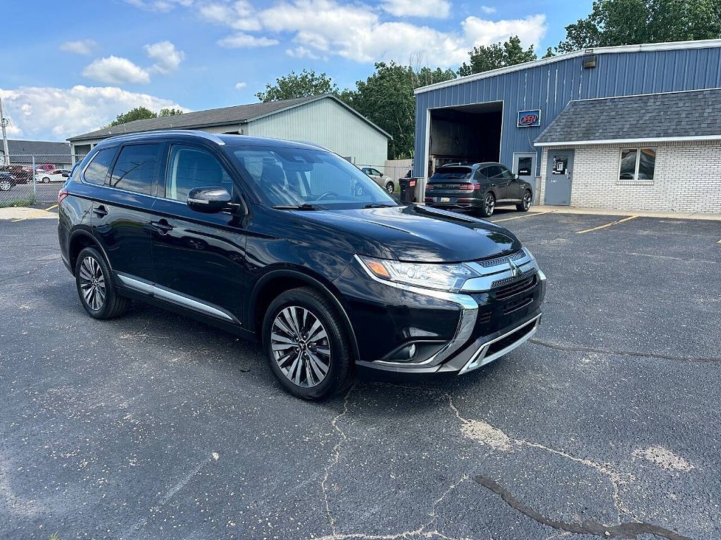 2020 Mitsubishi Outlander SE