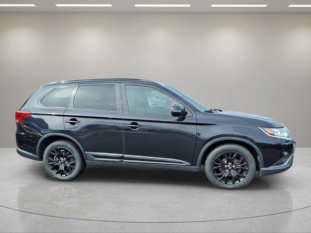 2019 Mitsubishi Outlander SE