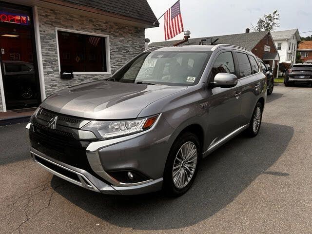 2022 Mitsubishi Outlander PHEV LE