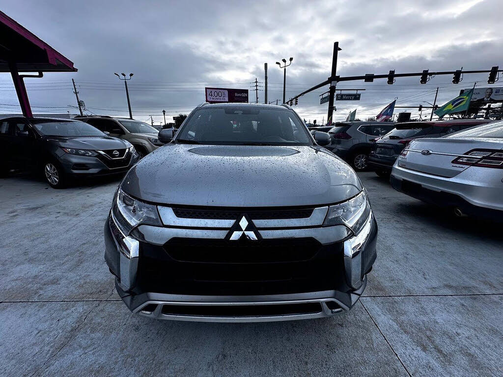2022 Mitsubishi Outlander PHEV LE