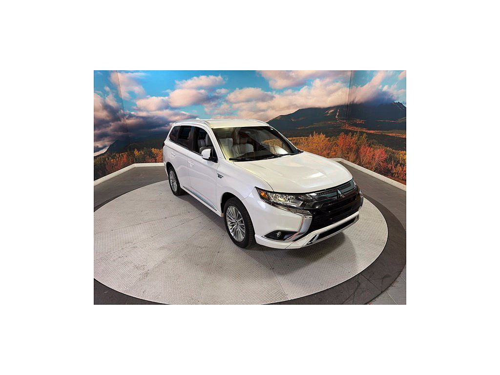 2022 Mitsubishi Outlander LE