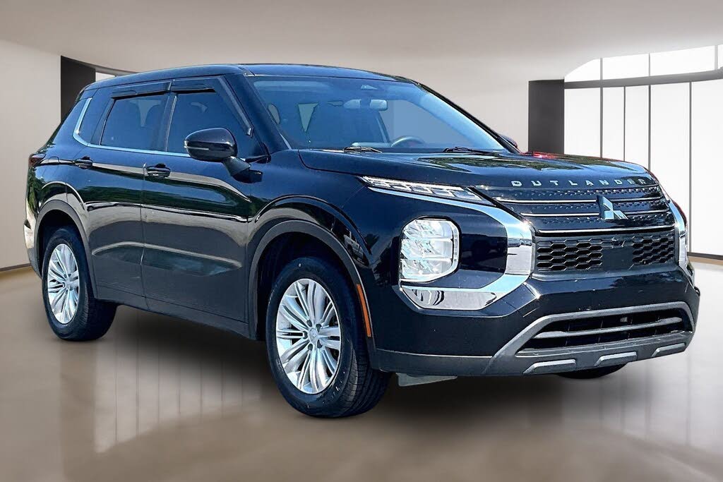 2023 Mitsubishi Outlander ES