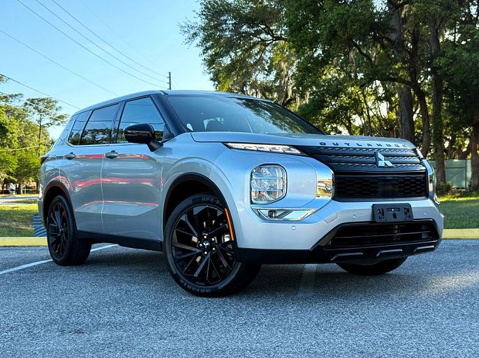 2022 Mitsubishi Outlander Black Edition