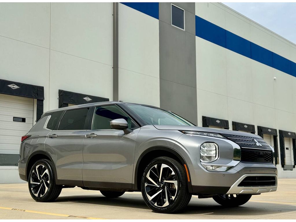 2023 Mitsubishi Outlander Black Edition