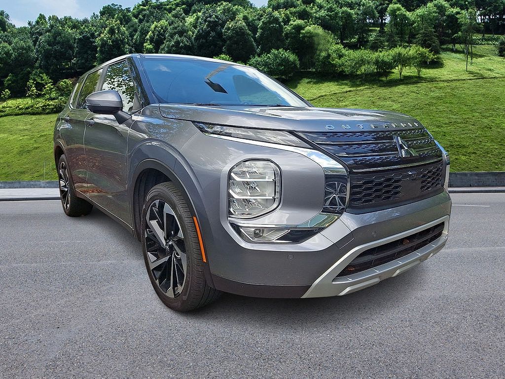 2023 Mitsubishi Outlander Black Edition