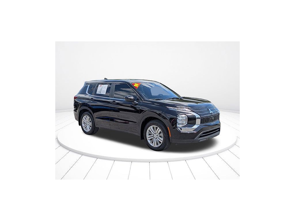 2024 Mitsubishi Outlander ES