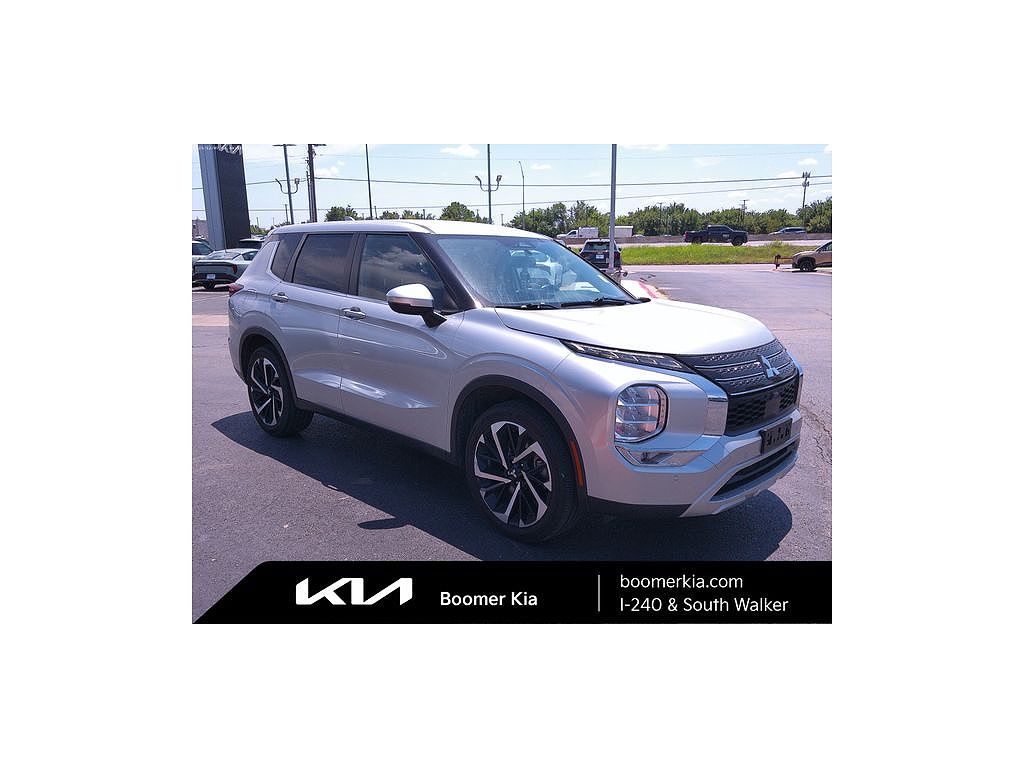 2022 Mitsubishi Outlander SE