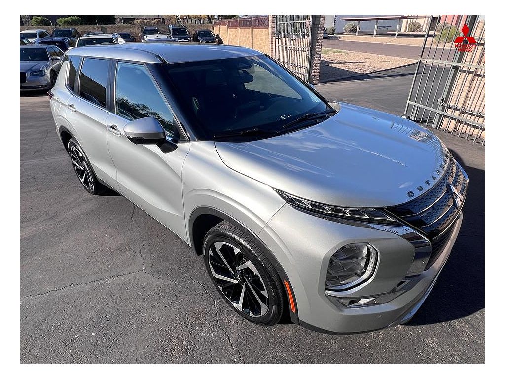 2022 Mitsubishi Outlander SE
