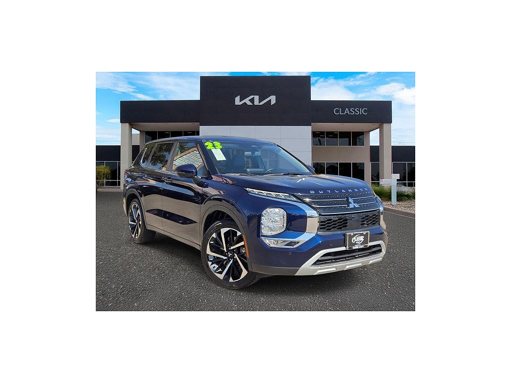 2023 Mitsubishi Outlander Black Edition