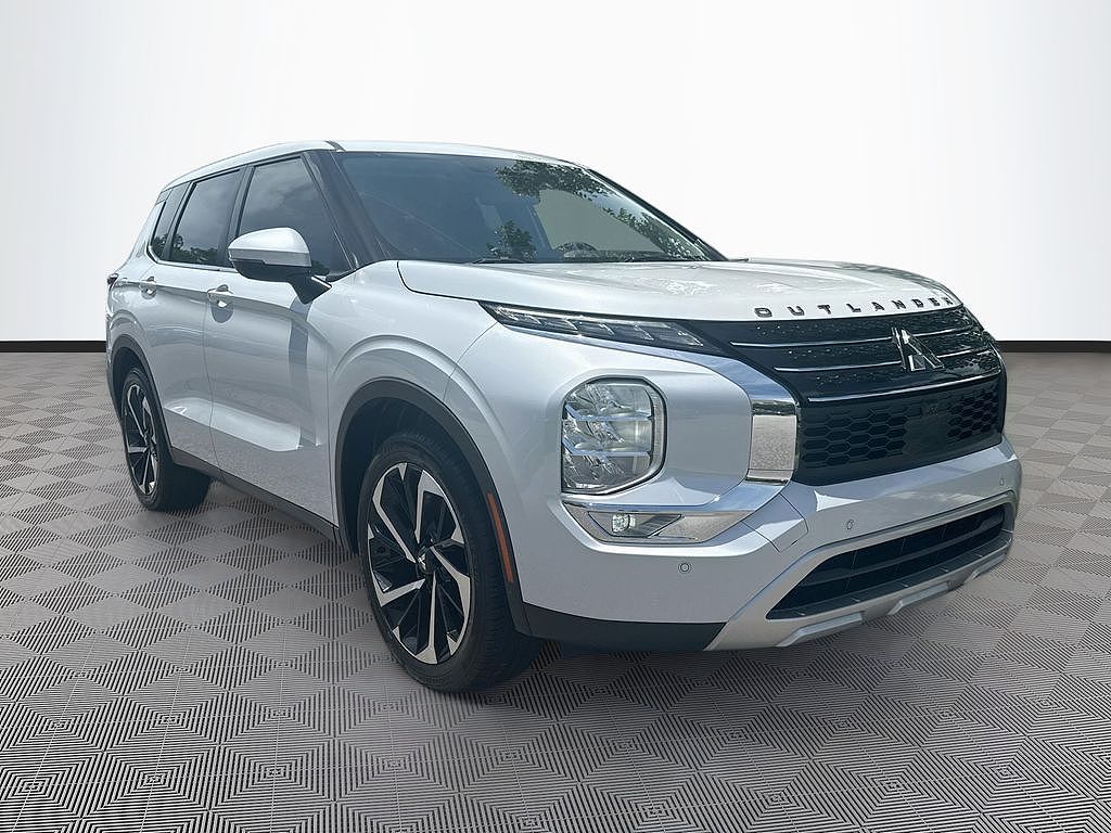 2022 Mitsubishi Outlander Black Edition