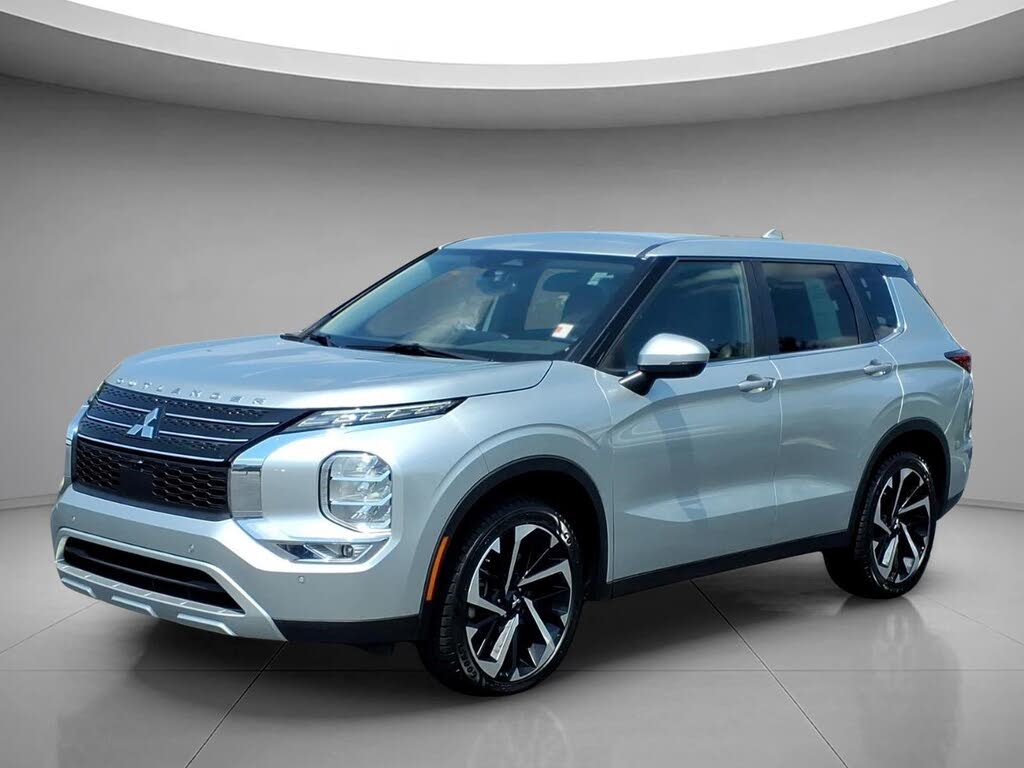 2023 Mitsubishi Outlander Black Edition