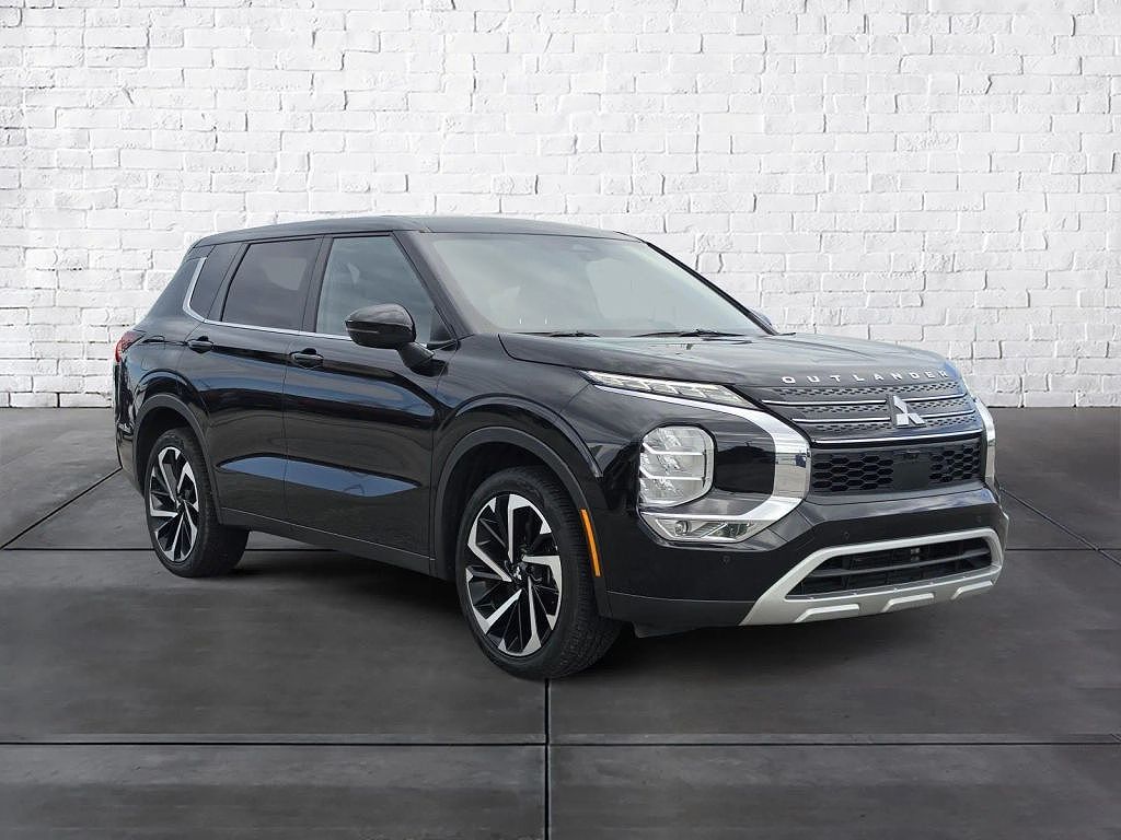 2023 Mitsubishi Outlander Black Edition