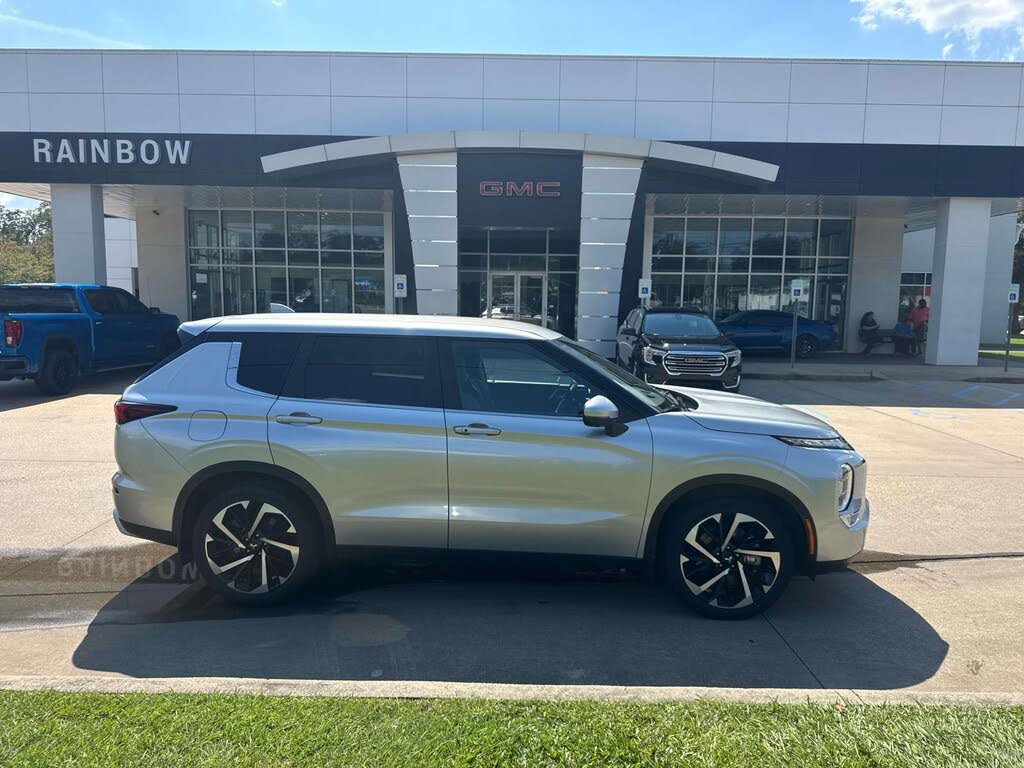 2023 Mitsubishi Outlander Black Edition