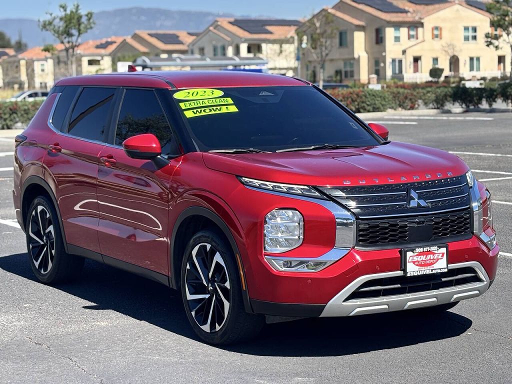 2023 Mitsubishi Outlander Black Edition