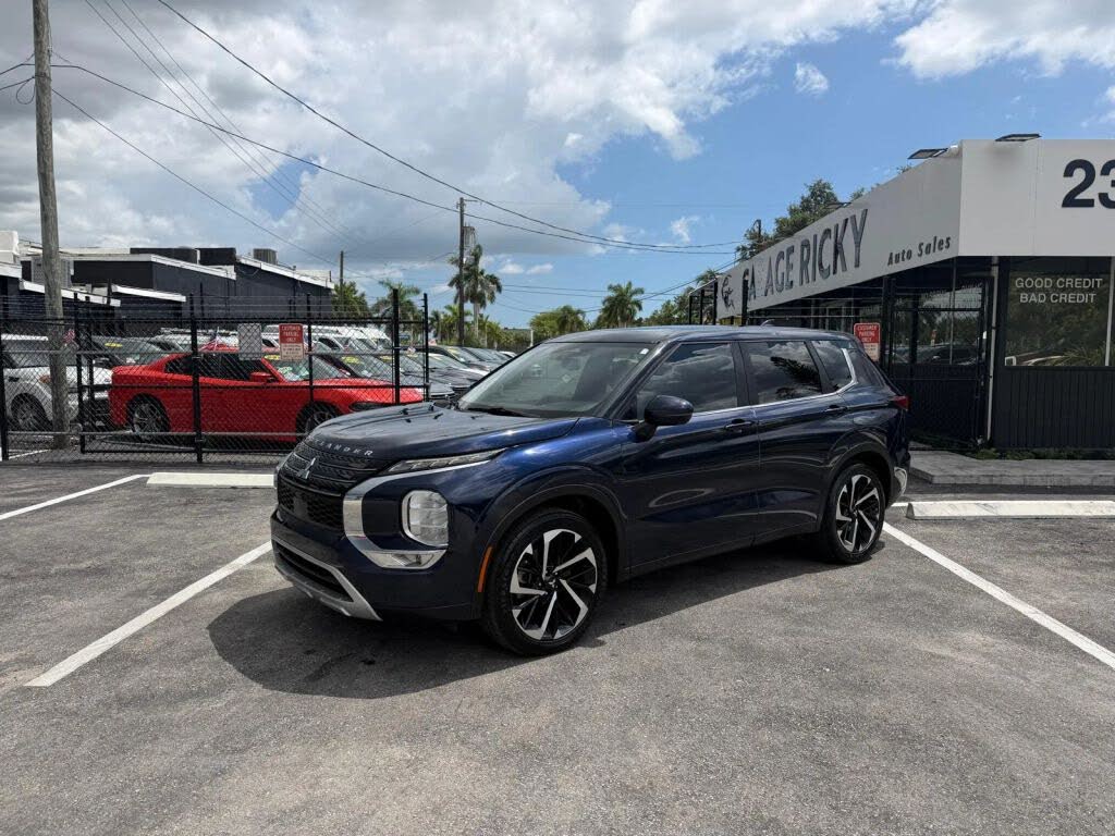 2022 Mitsubishi Outlander Black Edition