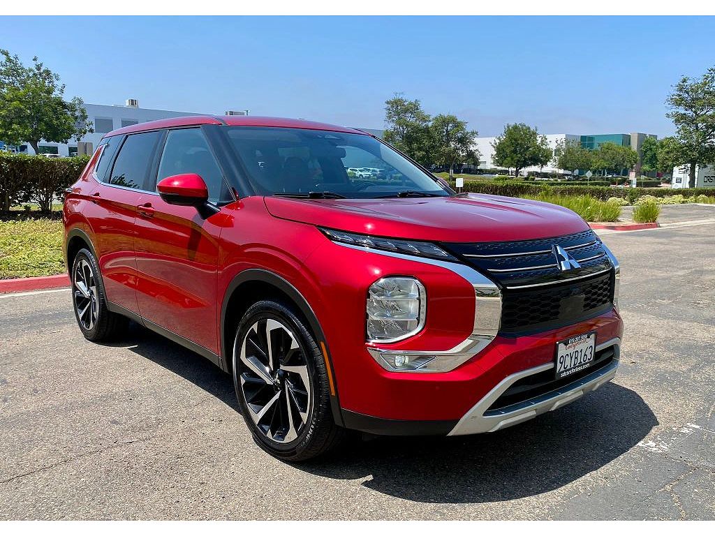 2022 Mitsubishi Outlander Black Edition