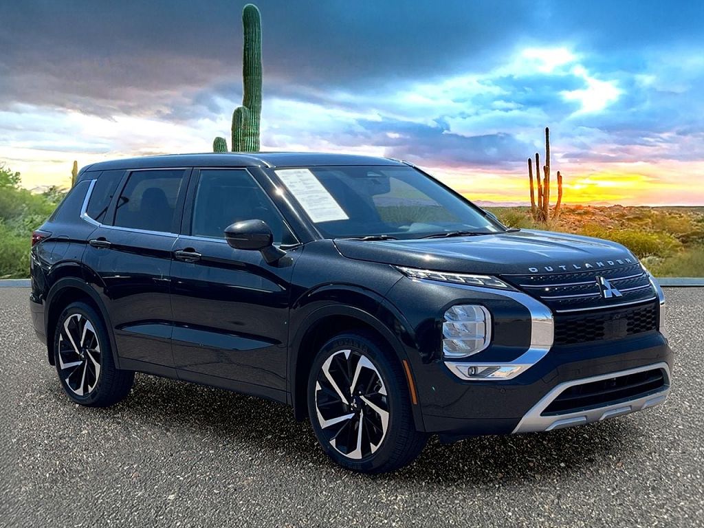 2023 Mitsubishi Outlander Black Edition