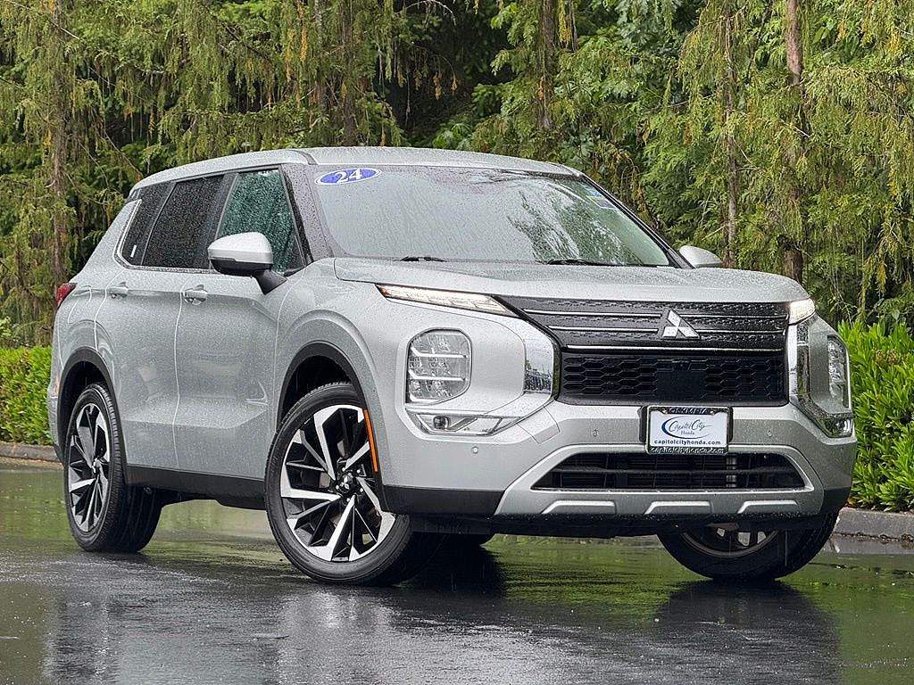 2024 Mitsubishi Outlander SE