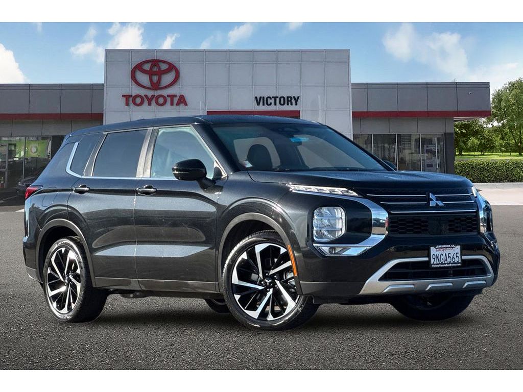 2024 Mitsubishi Outlander Black Edition
