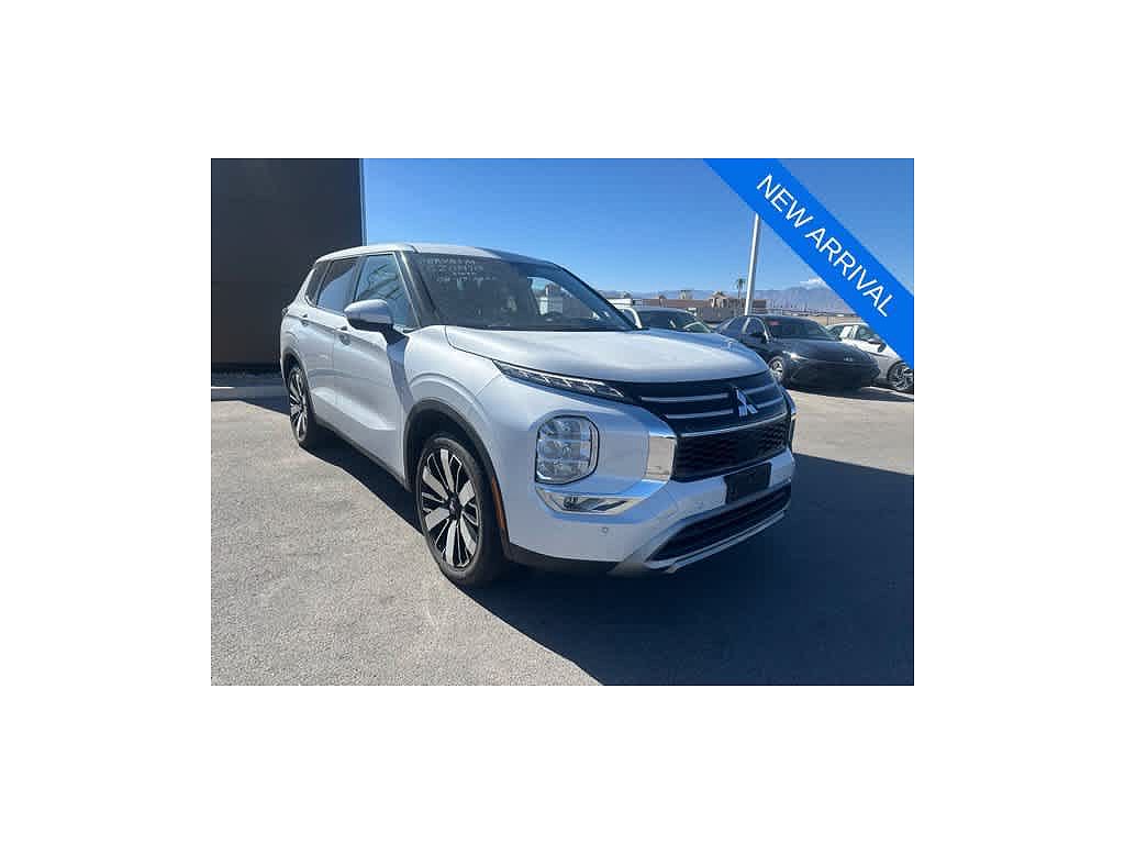 2025 Mitsubishi Outlander SE