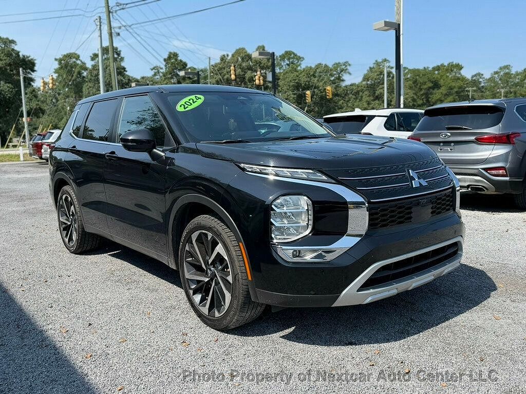 2024 Mitsubishi Outlander Black Edition