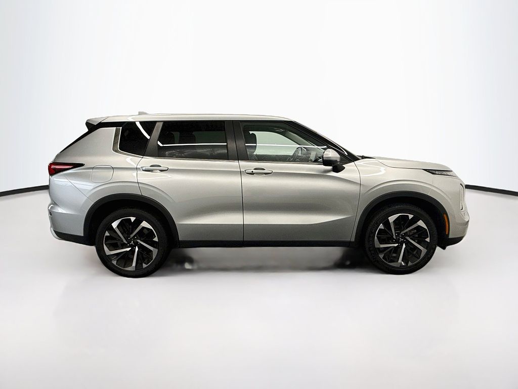 2024 Mitsubishi Outlander Black Edition