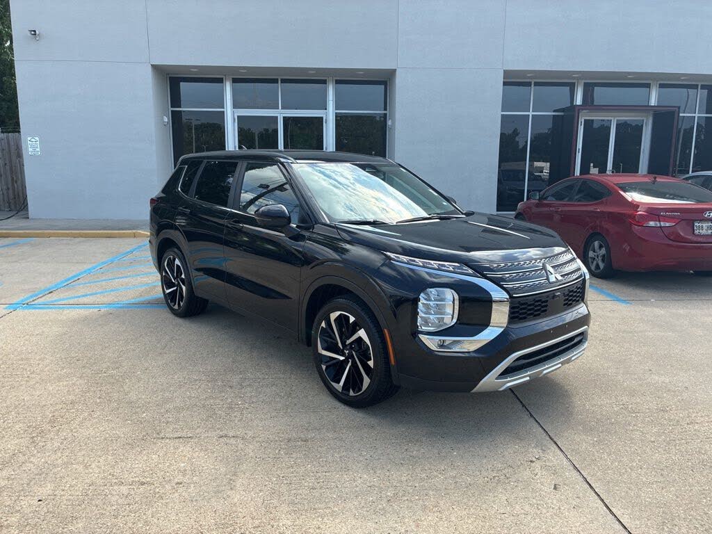 2024 Mitsubishi Outlander SE