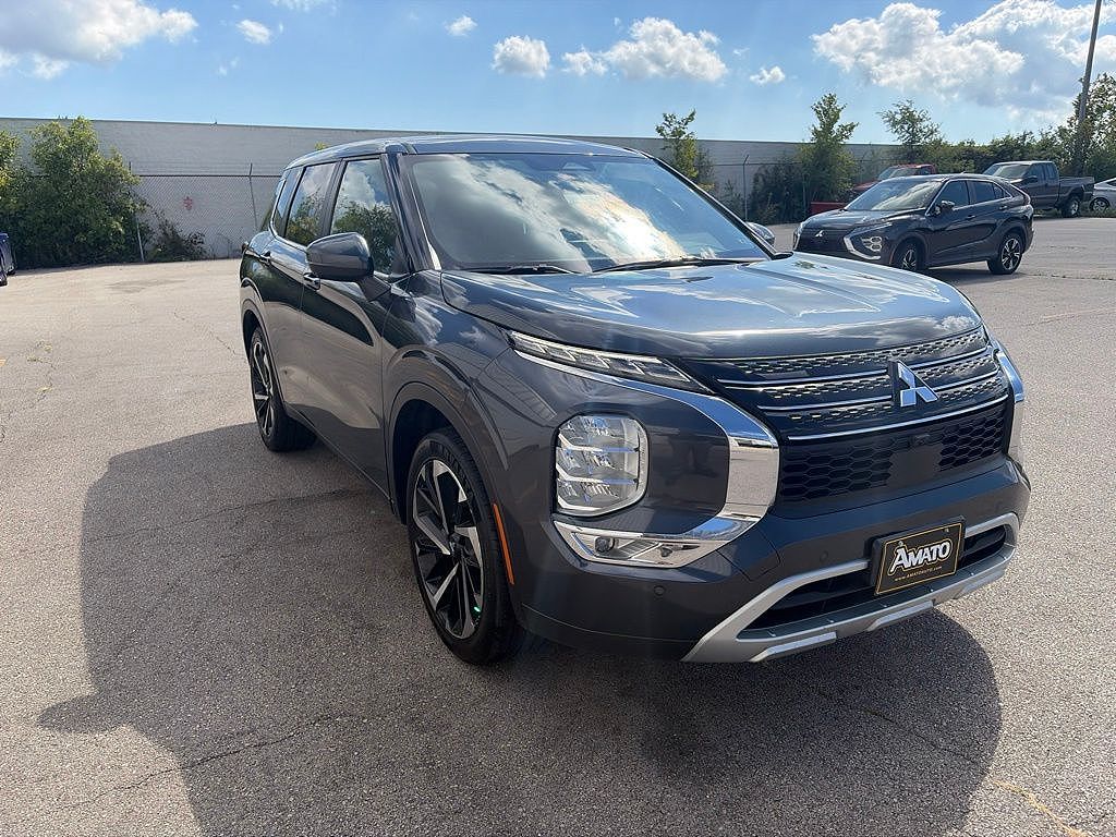 2024 Mitsubishi Outlander Black Edition