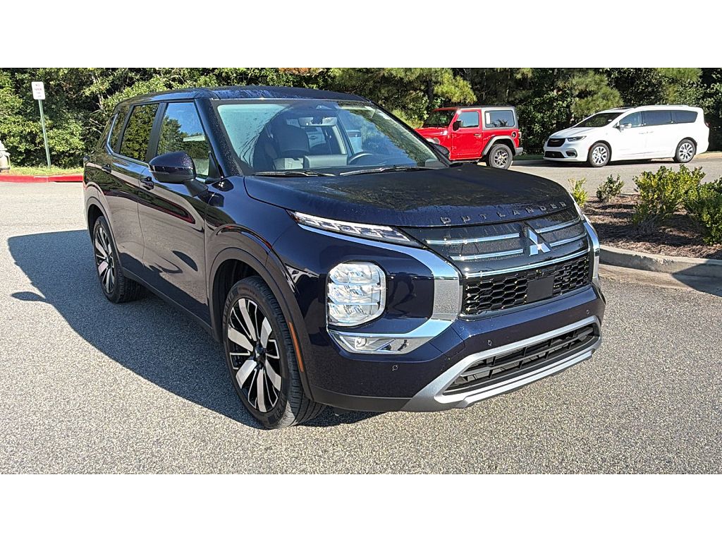 2025 Mitsubishi Outlander SE