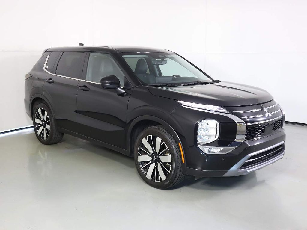2025 Mitsubishi Outlander SE