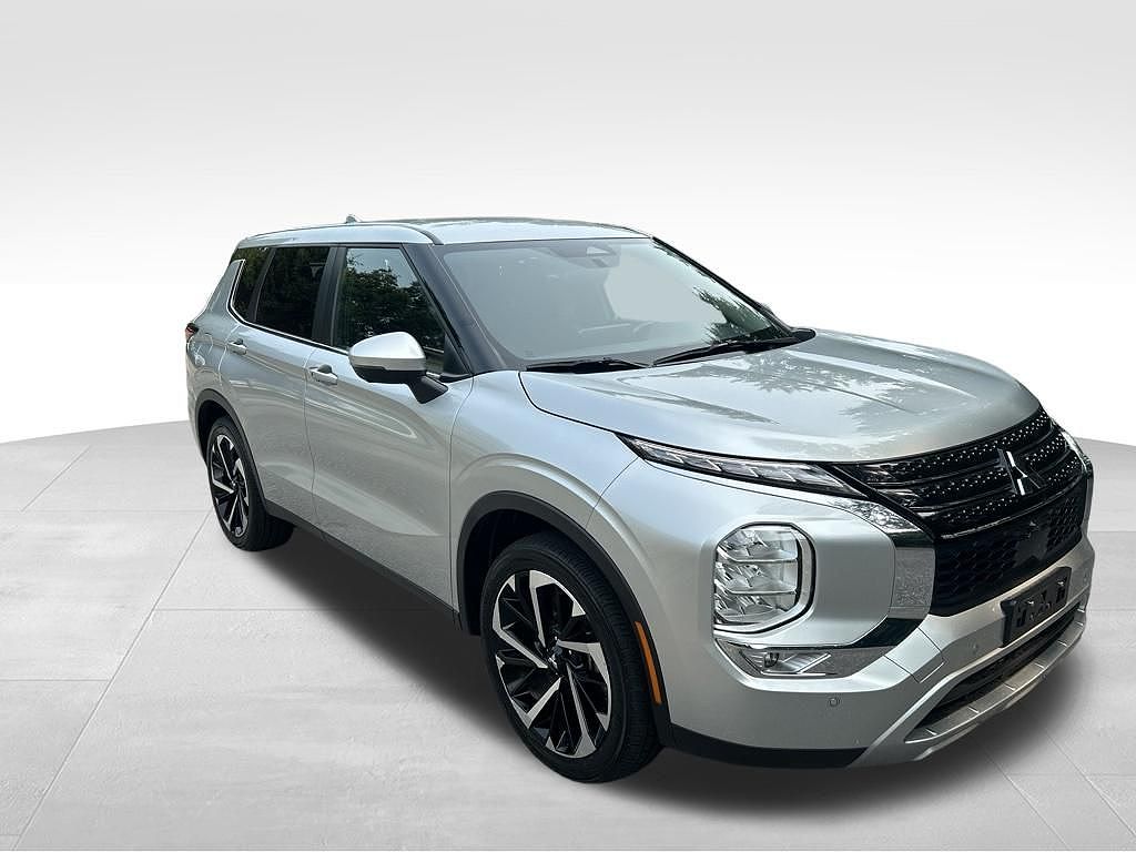 2024 Mitsubishi Outlander Black Edition