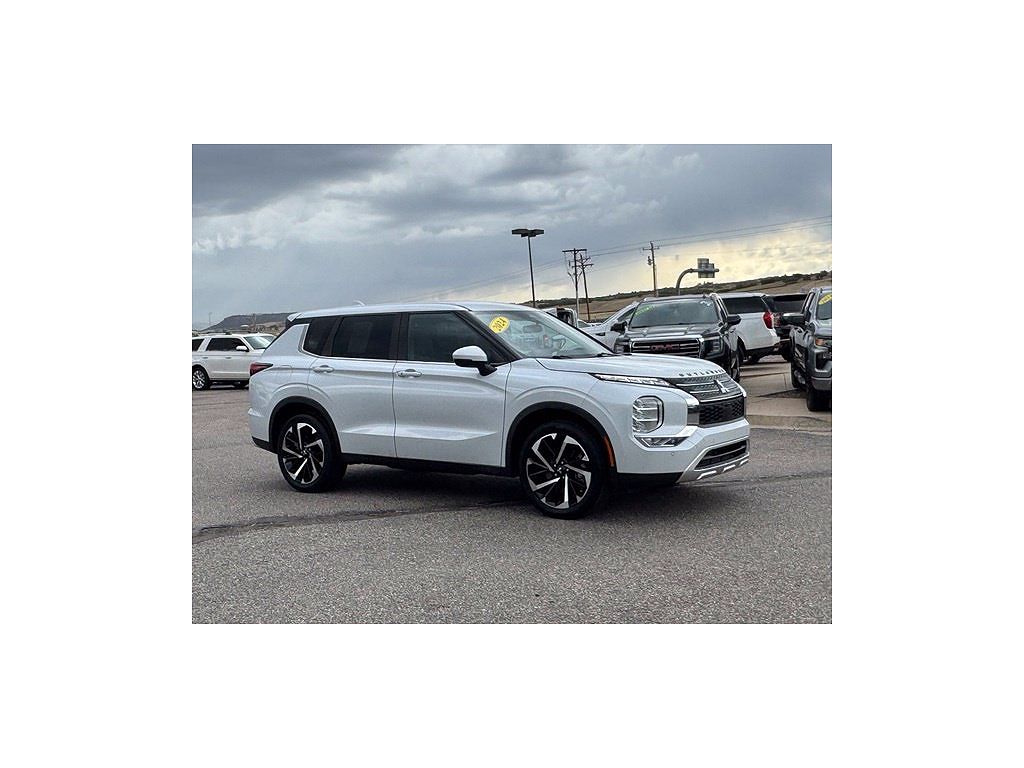 2024 Mitsubishi Outlander Black Edition