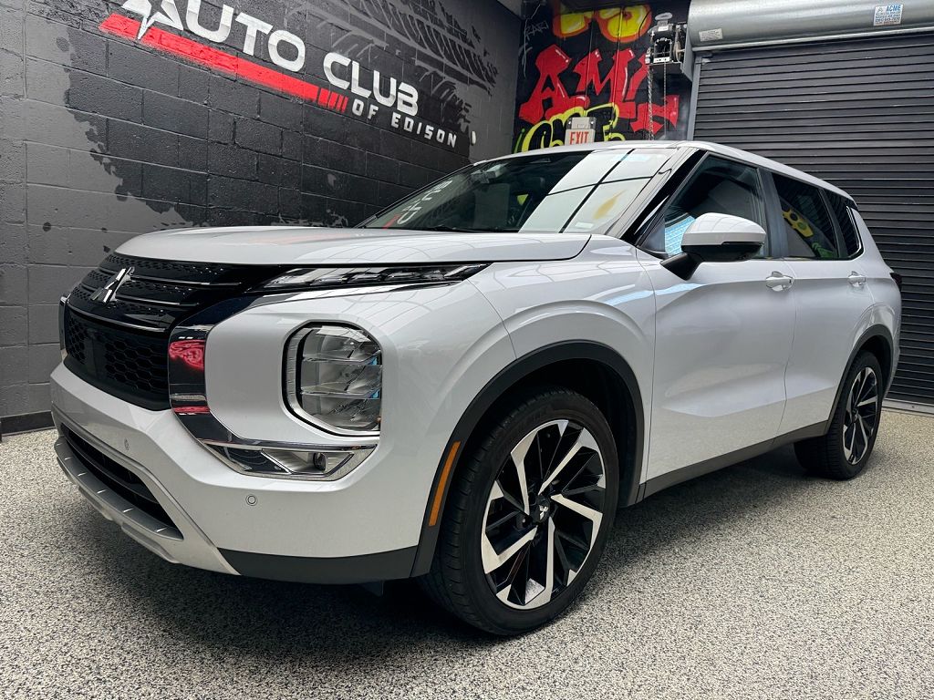 2024 Mitsubishi Outlander Black Edition