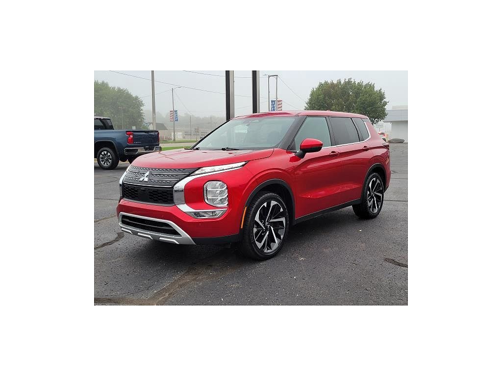 2024 Mitsubishi Outlander SE