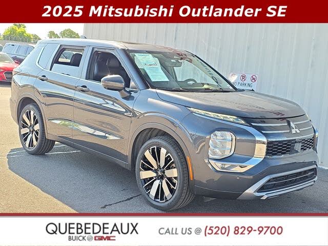 2025 Mitsubishi Outlander SE