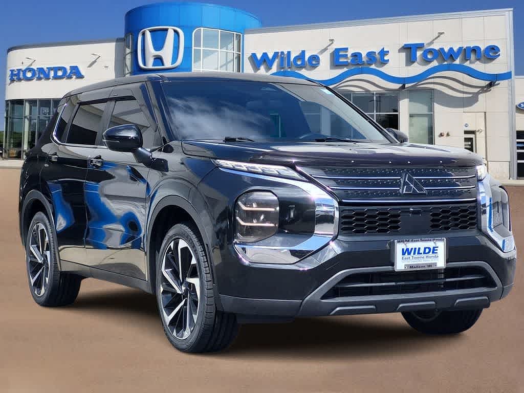 2022 Mitsubishi Outlander ES