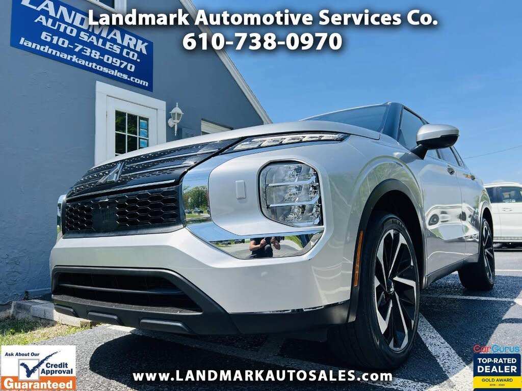 2022 Mitsubishi Outlander ES