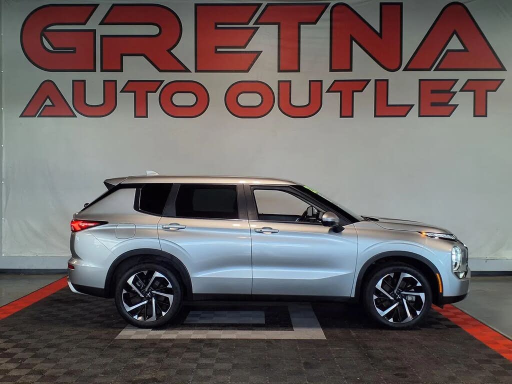 2022 Mitsubishi Outlander Black Edition