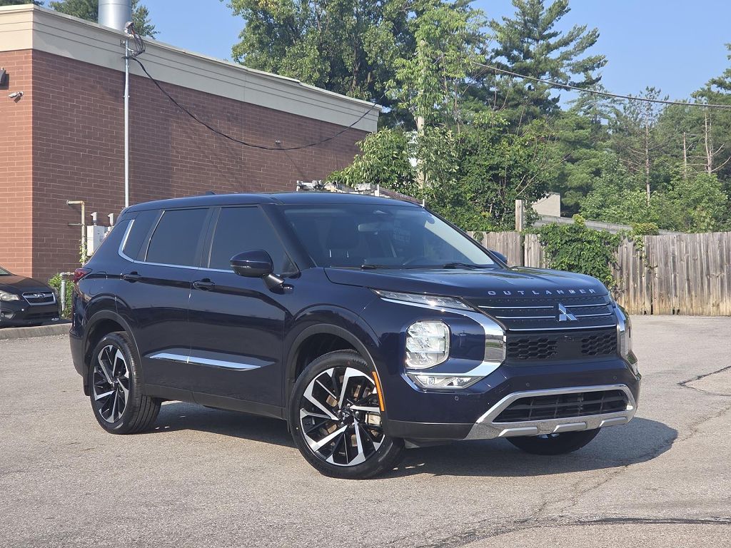 2022 Mitsubishi Outlander Black Edition
