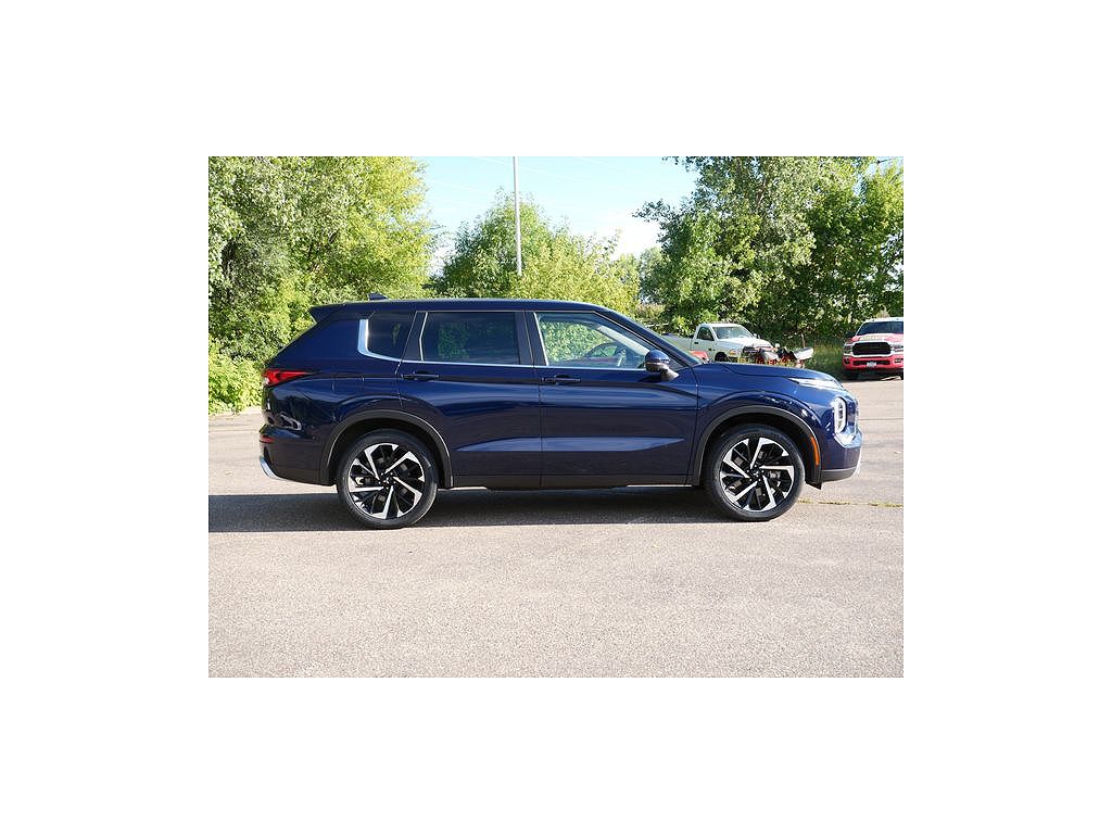 2023 Mitsubishi Outlander Black Edition