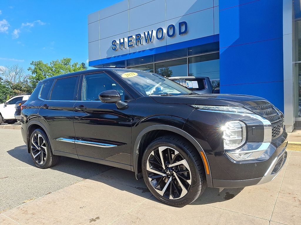 2022 Mitsubishi Outlander Black Edition