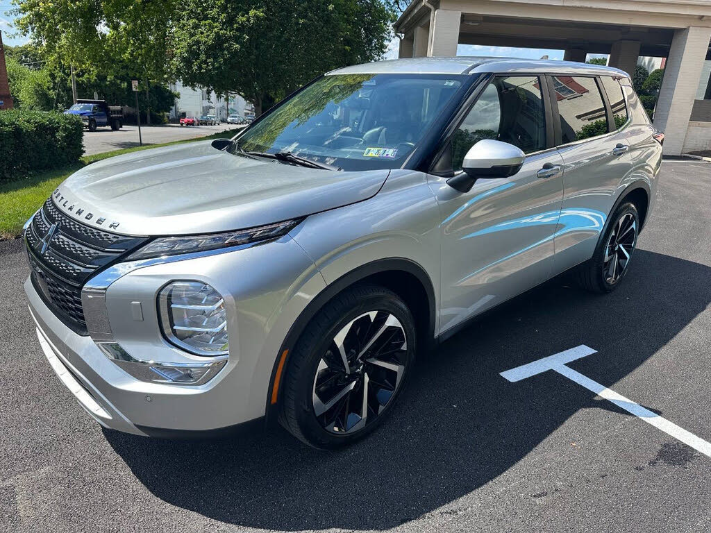 2022 Mitsubishi Outlander Black Edition