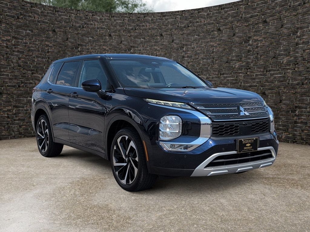 2022 Mitsubishi Outlander Black Edition