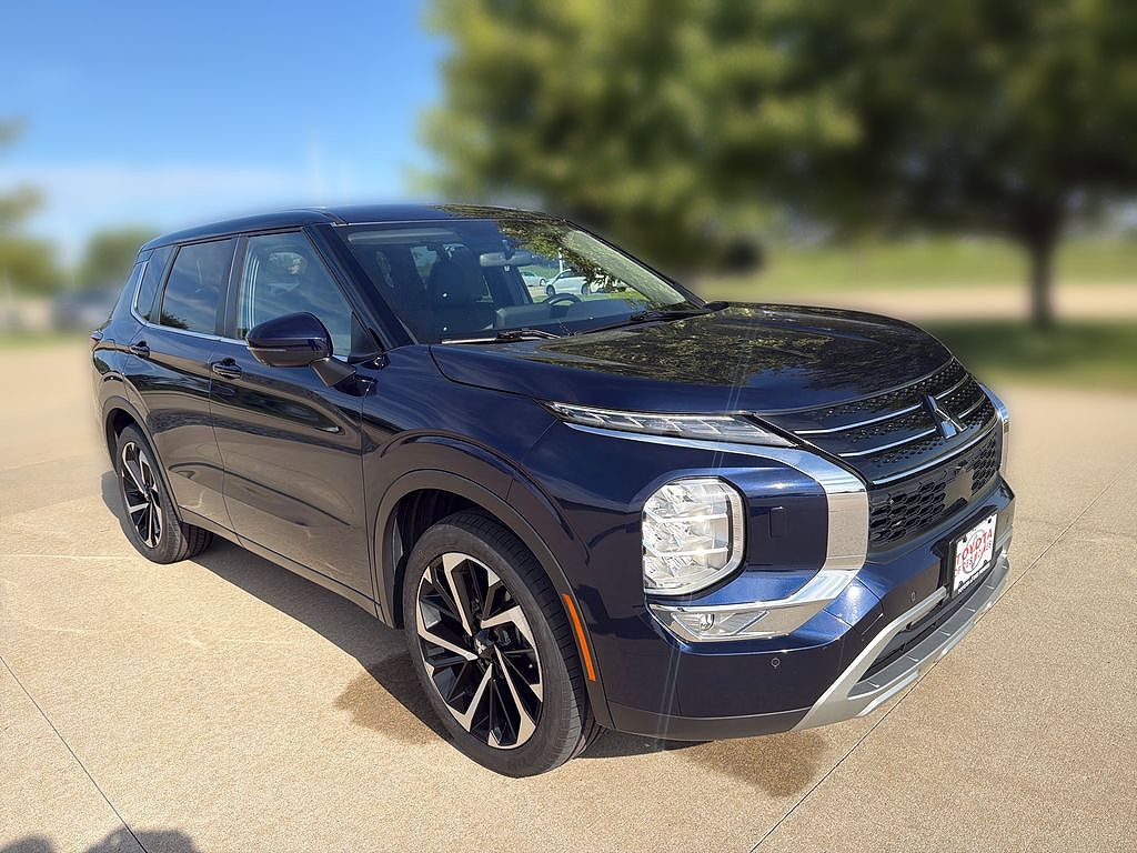 2023 Mitsubishi Outlander Black Edition