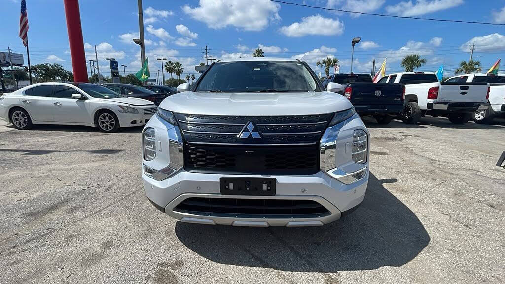 2023 Mitsubishi Outlander Black Edition